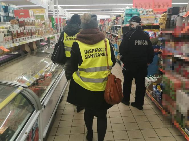 Niedziela handlowa 6 grudnia. Będą policyjne kontrole w sklepach i kary do 1000 zł
