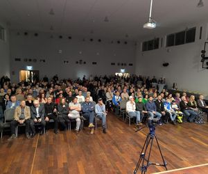 Życie na wirażu spotkanie z legendami żużla w Osiecznej