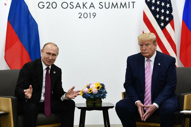 Toksyczna przyjaźń Trumpa z Putinem