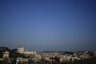 Ciało Benedykta XVI wystawione na widok publiczny! Oto zdjęcia z bazyliki