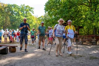 NEUCA w Toruniu edukacyjnie. Piknik zdrowotno-ekologiczny „Łączymy Pokolenia” [GALERIA]