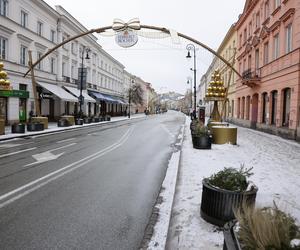 Puste ulice w Warszawie - zdjęcia. Stolica opustoszała na ferie zimowe