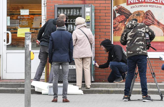 W Toruniu uruchomiono pierwsze maseczkomaty