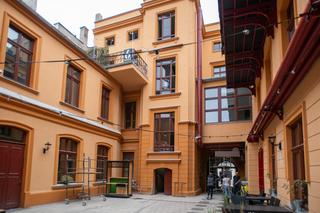Remont podwórka na Piotrkowskiej 102 w Łodzi