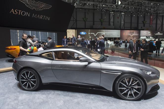 Aston Martin DB11