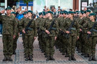 Kobiety w Wojsku Polskim. Polki chętnie odbywają dobrowolną zasadniczą służbę wojskową