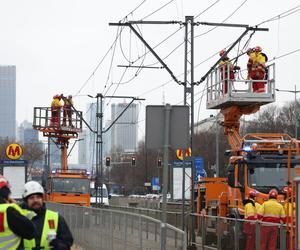 Ciężarówka zerwała tramwajową sieć trakcyjną