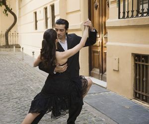 Tango argentyńskie - historia, styl i kroki podstawowe tańca [WIDEO]