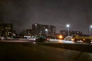 Egipskie ciemności w Krowodrzej Górce. Mieszkańcy muszą oświetlać sobie drogę telefonami