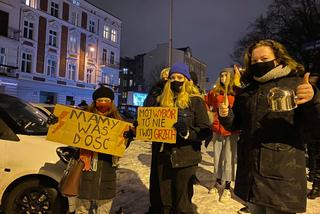 Strajk kobiet w Łodzi. Wychodzimy walić w gary! Kolejny protest na ulicach miasta [ZDJĘCIA, AUDIO, WIDEO]
