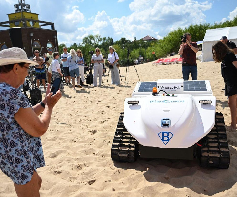 Autonomiczny robot będzie czyścił plażę w Gdańsku. BeBot będzie kopał w piasku i przesiewał śmieci