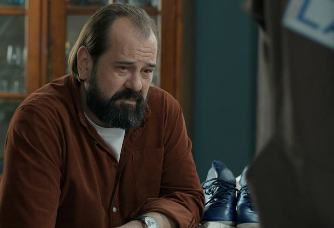 Barwy szczęścia, odcinek 3255. Borys (Jakub Wieczorek), Romeo (Jacek Tyszkiewicz)