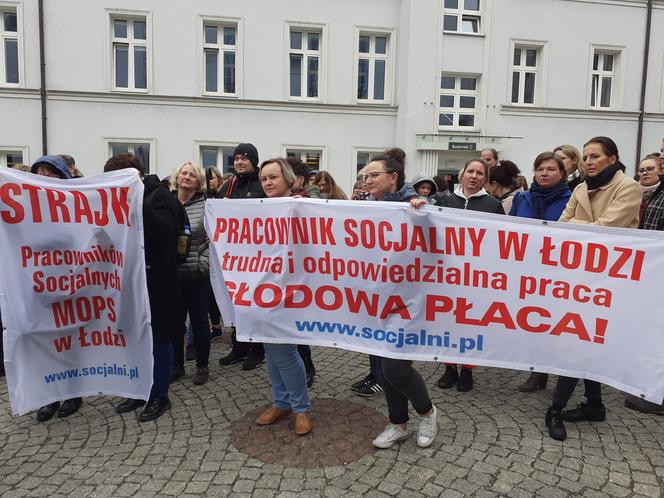 Protest pracowników socjalnych w Łodzi