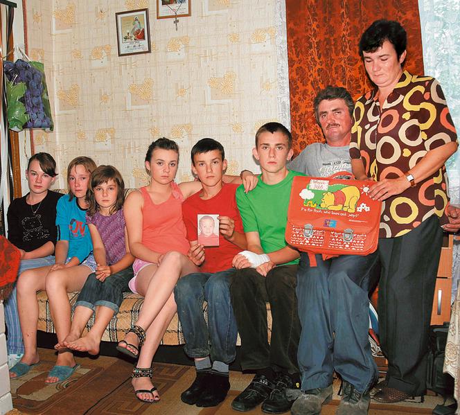 Bartuś zarabiał na kredki, zgninął pod tirem