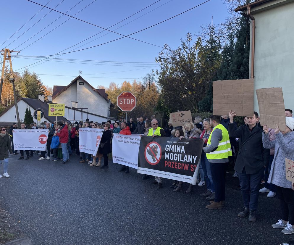 „Nie dla S7!”. Mieszkańcy Małopolski blokują zakopiankę
