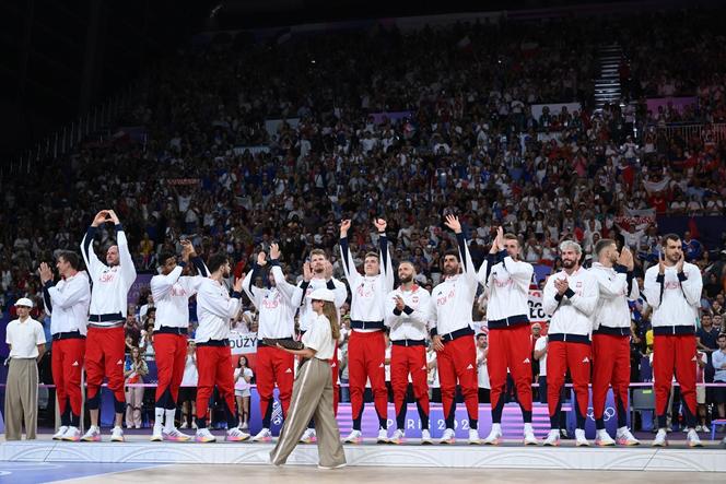 To ósmy medal olimpijski dla Polski z grach zespołowych! Srebro zdobi piersi siatkarzy!