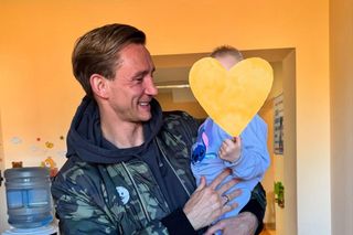 Jakub Rzeźniczak pokazał, jak zaczyna dzień z córeczką! Te urocze sceny rozczulą każdego