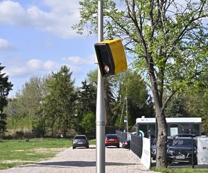 Ulubiony fotoradar warszawskich kierowców ponownie zniszczony. Działał 24 godziny