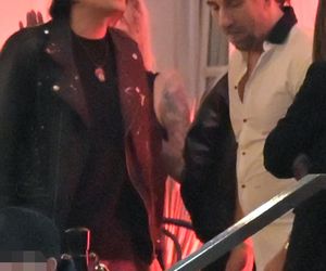 Niezła bibka Afryka Express. Obejrzeli razem odcinek, a potem poszli w tango. Iwan wyszedł ostatni