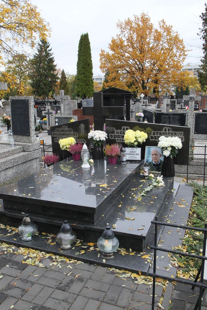 Tak wygląda grób byłego posła Jerzego Dziewulskiego