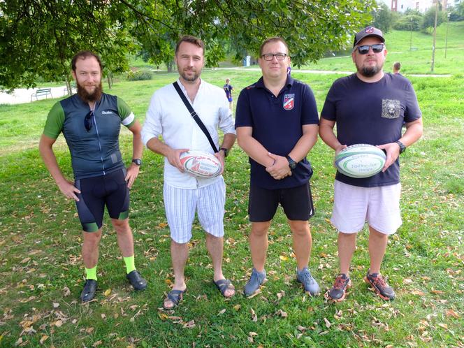 Akademia Rugby Lublin zachęca do gry w rugby. W mieście można znaleźć mnóstwo jajowatych piłek