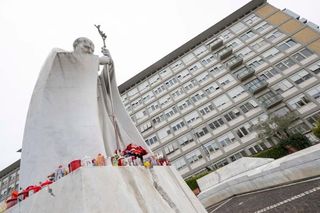 Jest nowy komunikat z Watykanu. Jak czuje się papież Franciszek?