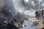 Samolot ze 133 osobami rozbił się w Indiach