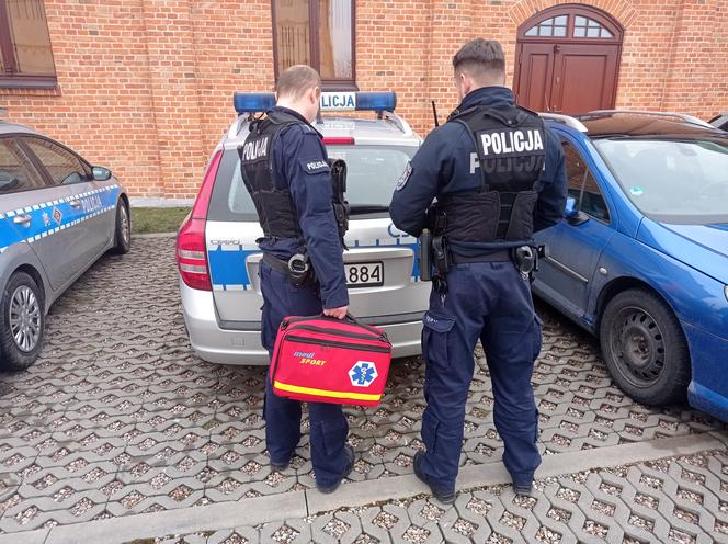 Policjanci z Chełmna uratowali mężczyznę