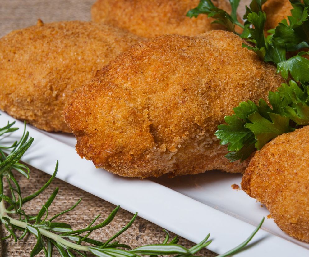Devolay z mięsa mielonego: przepis na kotlet de volaille z mięsa wieprzowego