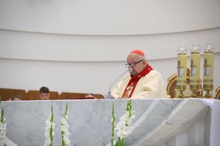 Kard. Dziwisz w Łagiewnikach: mamy być świadkami miłosierdzia!