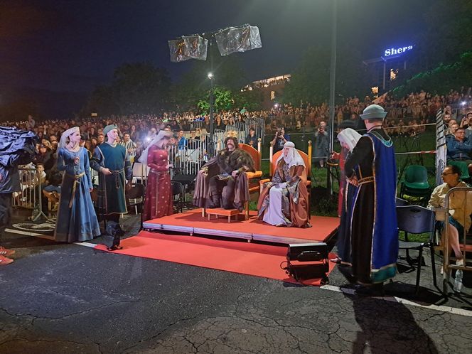 Małopolskie Królewskie Widowisko na Wiśle w ramach 24. Parady Smoków