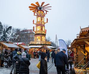 W Szczecinie ruszył Jarmark Bożonarodzeniowy! Centrum miasto zabłysło światłami 