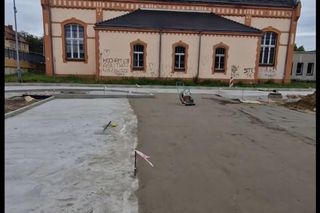 Budowa parkingu przy Ćwiczni w Lesznie