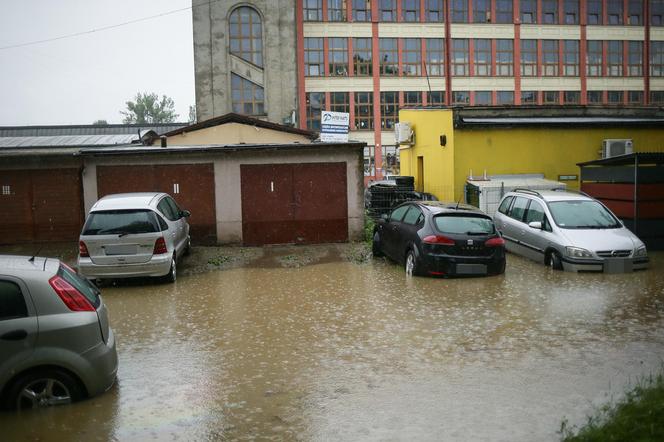 Zalania po intensywnych opadach deszczu