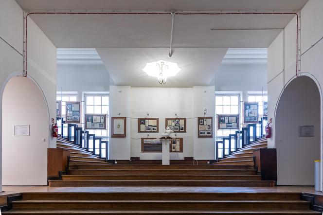 Biblioteka SGH - zdjęcia. Zobacz wspaniałe wnętrza warszawskiego gmachu