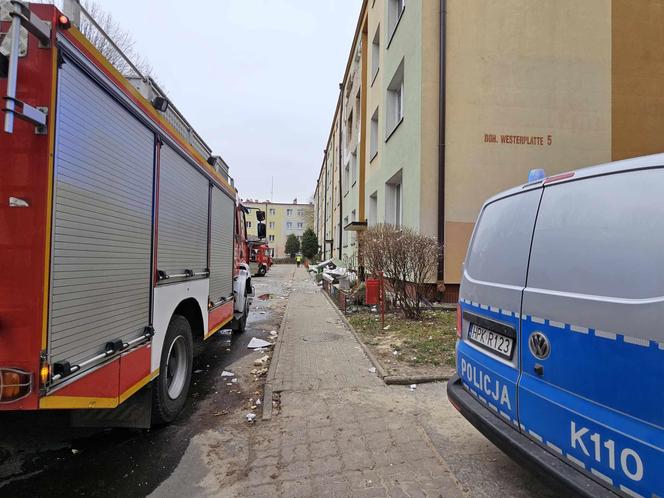 Potężna eksplozja gazu w Rzeszowie! Z mieszkania wyleciały wszystkie okna [ZDJĘCIA]