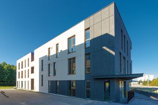 Farby KABE. Tynki silikonowe ARMASIL T w systemach ociepleń KABE THERM – najlepsza ochrona elewacji