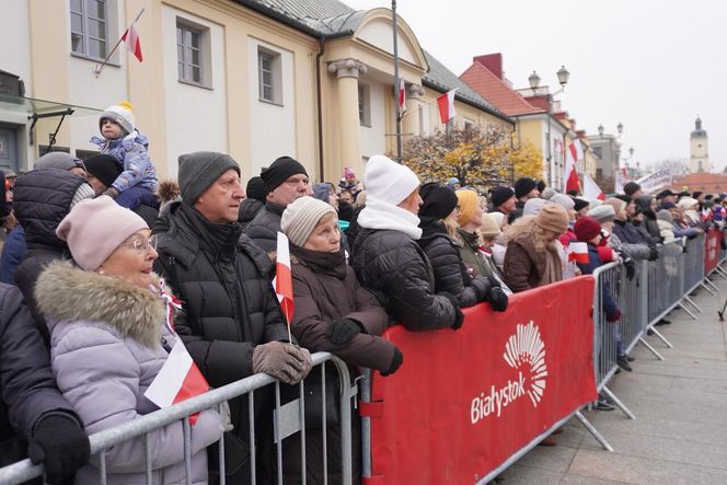 Tak białostoczanie uczcili Narodowe Święto Niepodległości 2024 w Białymstoku [ZDJĘCIA]