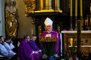 Uroczystości pogrzebowe poety i pieśniarza Leszka Długosza