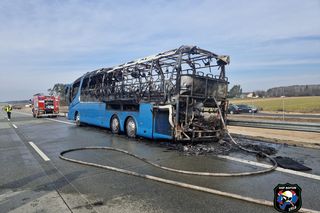 Pożar autokaru na autostradzie A2. Dzieci jechały nim na wycieczkę do Warszawy