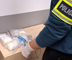 Akcja policji z Torunia na Bydgoskim Przedmieściu. Znaleźli nie tylko narkotyki