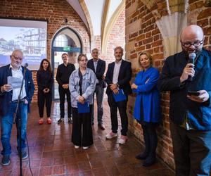 arch. Miriam Metz, OTH Regensburg, Laureatka wyróżnienia równorzędnego (pośrodku)