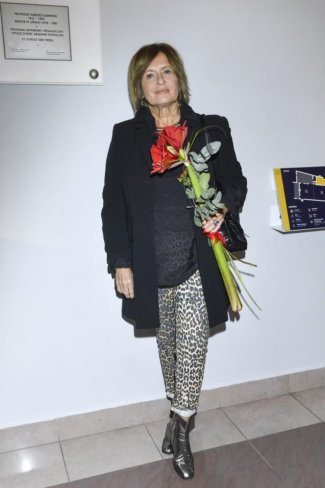 Ewa Kasprzyk z dekoltem do pępka. Tak pokazała się w programie na żywo!