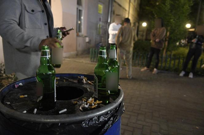 Zakaz sprzedaży alkoholu w Warszawie wejdzie w życie? Mieszkańcy Śródmieścia mają dość