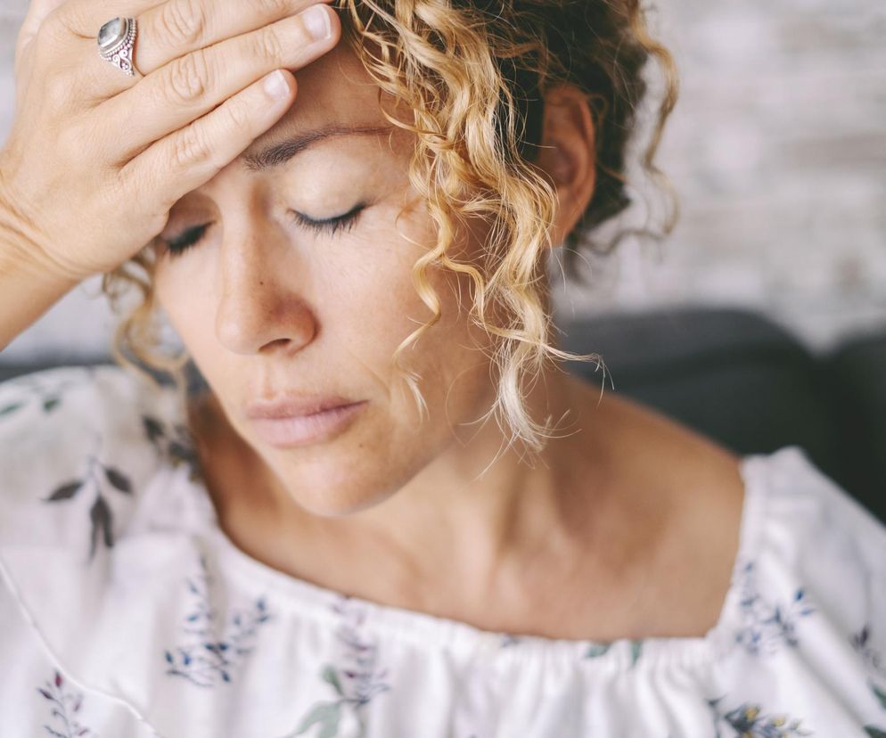 Mając 20 lat pracujesz na ten problem. Objawy choroby mogą pojawić się już po 40-tce