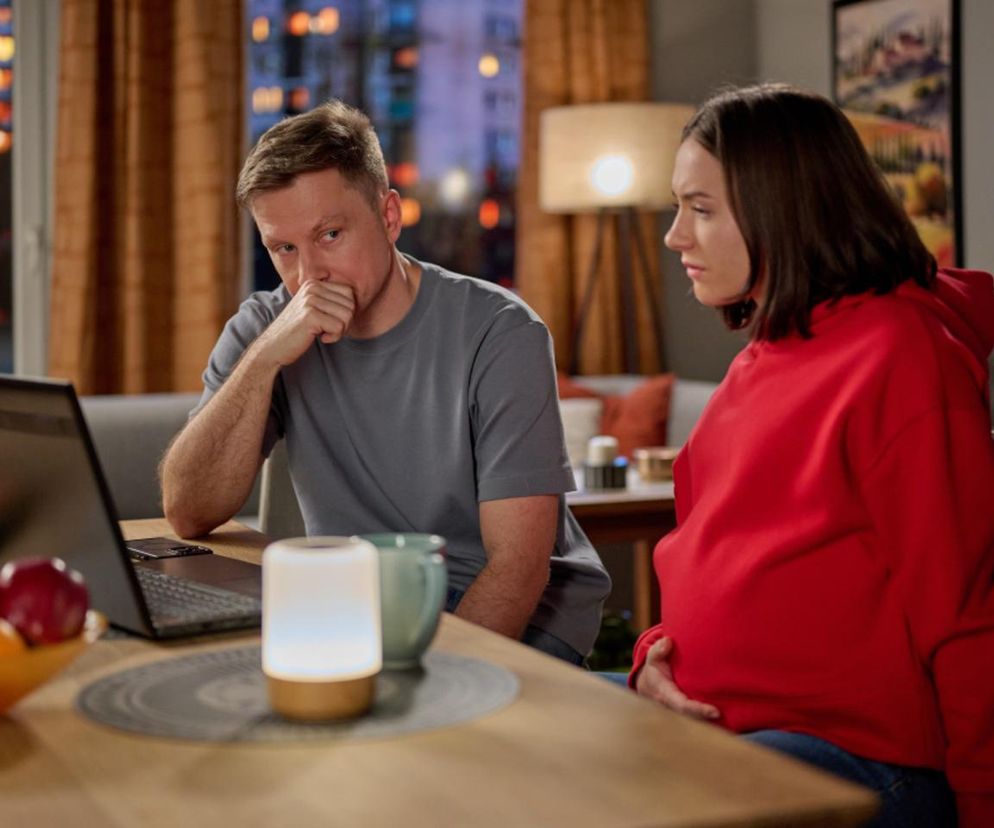 Na Wspólnej, odcinek 4008: Kłopoty Igora i ciężarnej Ani z Julką! Wpakują ją w niebezpieczny biznes - ZDJĘCIA