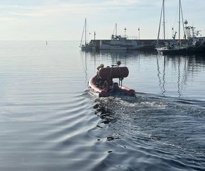 Akcja poszukiwawcza za zaginionym żeglarzem. Znaleziono pusty jacht [ZDJĘCIA]