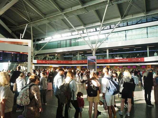 Drony nad Polską. Lotnisko Chopina