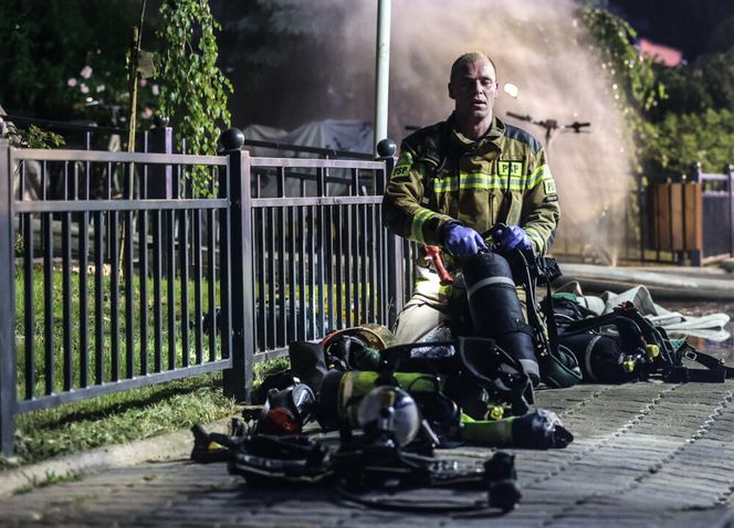 14-latka zginęła w pożarze bloku w Rzeszowie! Poszkodowanych zostało wiele osób [ZDJĘCIA, AKTUALIZACJA]