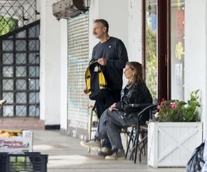 Grzegorz Damięcki i Magdalena Schejbal na spacerze